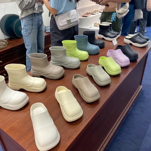 Rockfish mule slide - Picture 2 of 4